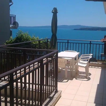 дафни - Dafni Apartman *